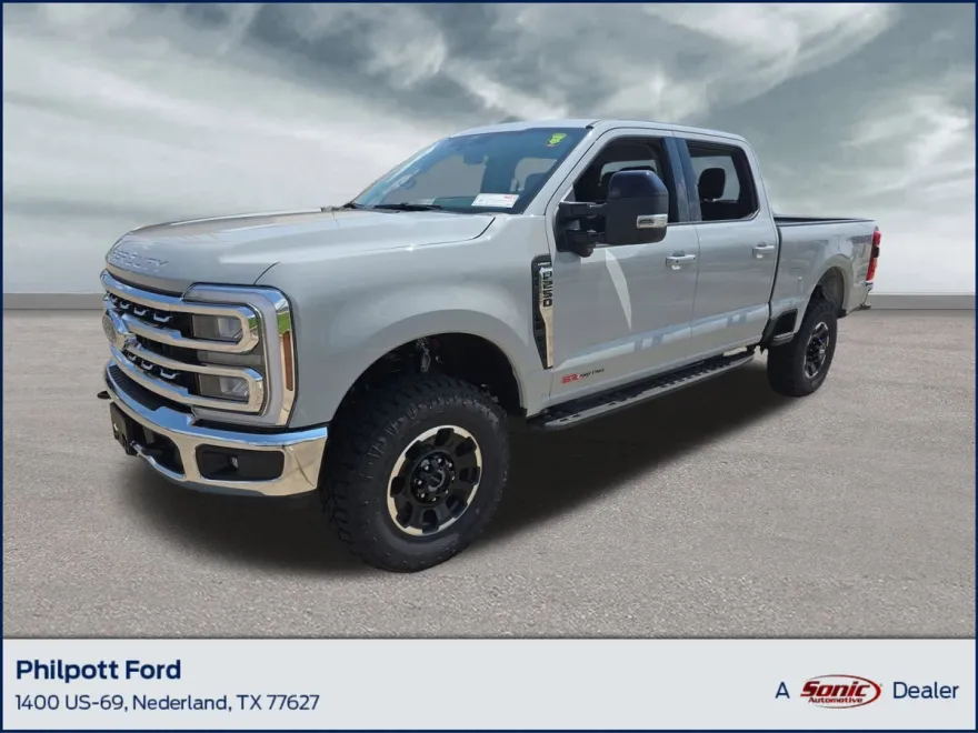 2025 Ford F-250 Lariat photo 1