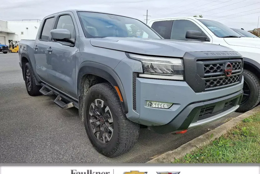2023 Nissan Frontier PRO-4X photo 1