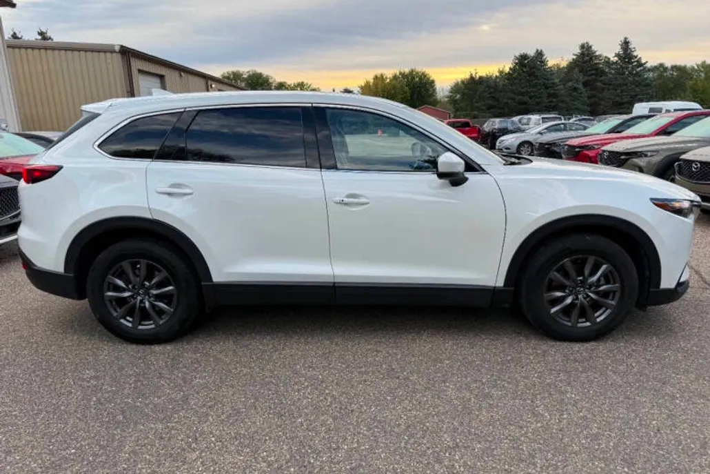 2023 Mazda CX-9 Touring photo 1