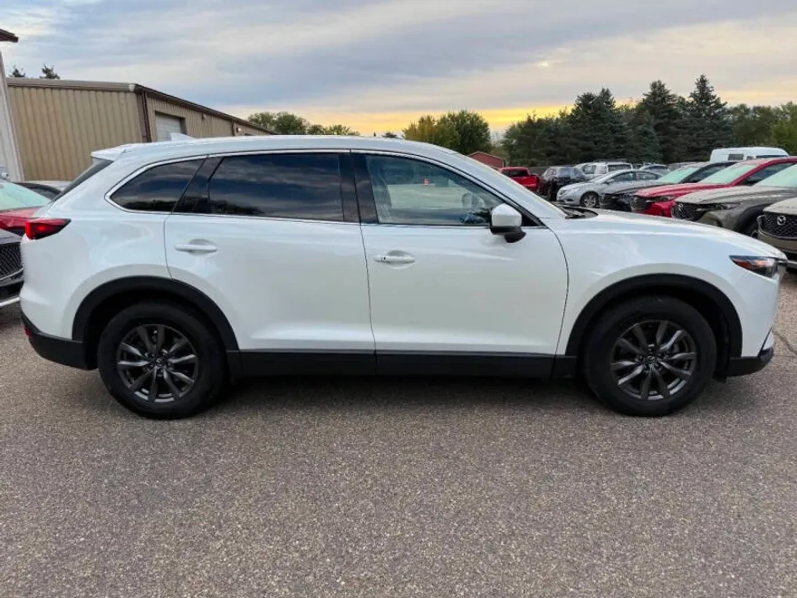 2023 Mazda CX-9 Touring photo 1