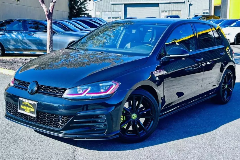 2021 Volkswagen Golf GTI SE photo 1