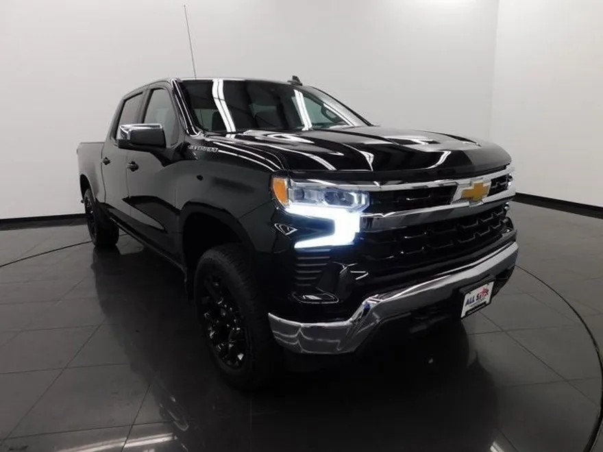 2023 Chevrolet Silverado 1500 LT photo 1