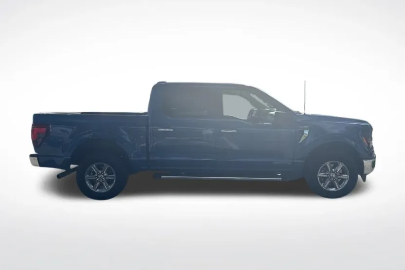 2024 Ford F-150 XLT photo 1