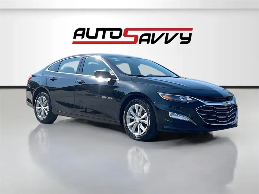 2025 Chevrolet Malibu 1LT photo 1