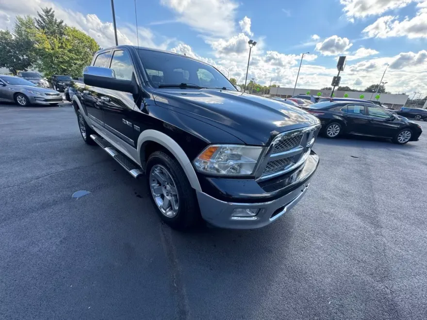 2010 Dodge Ram Laramie photo 1