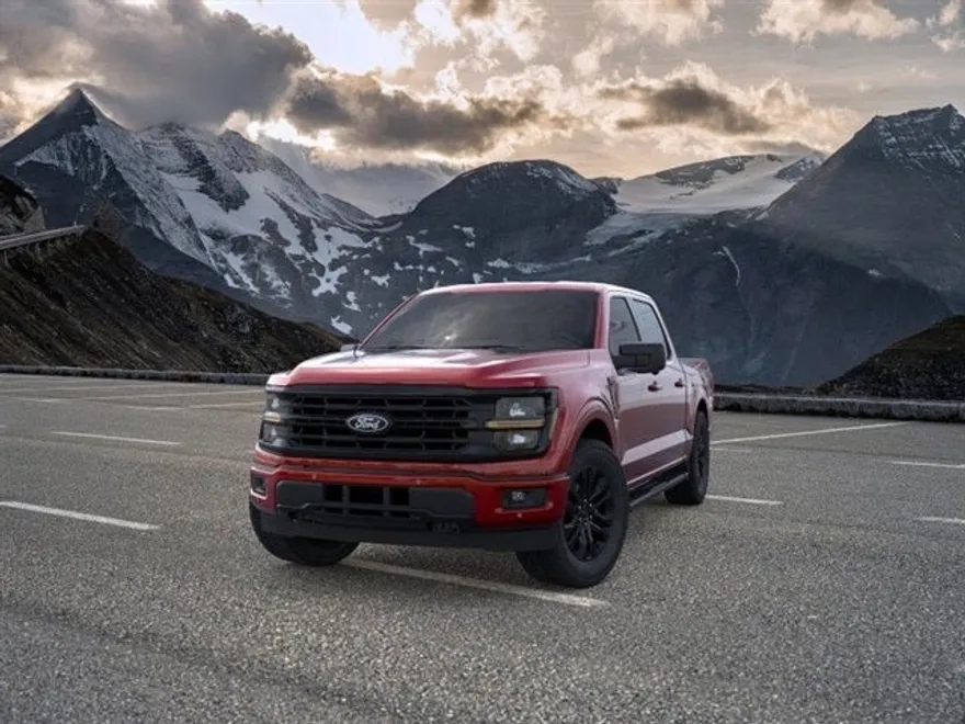 2025 Ford F-150 XLT photo 1