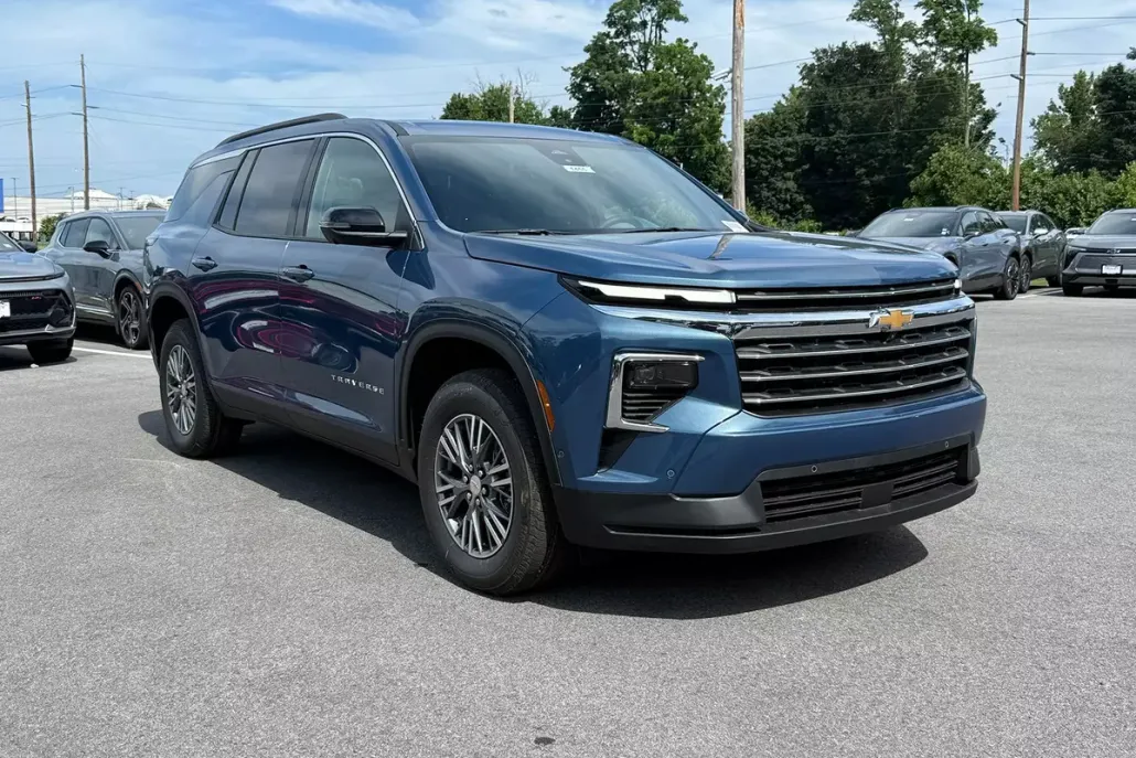 2025 Chevrolet Traverse photo 1