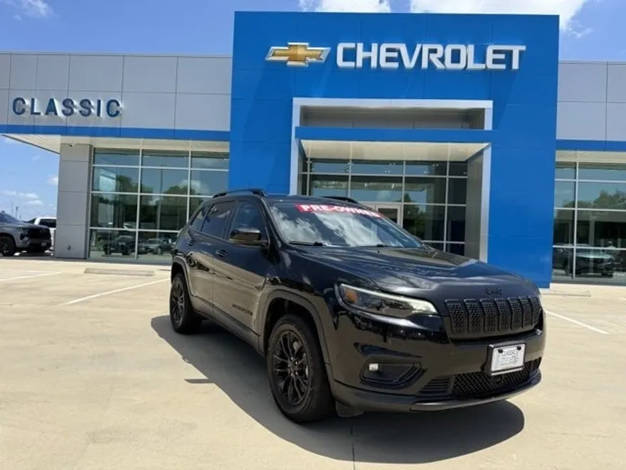 2023 Jeep Cherokee Altitude Lux photo 1