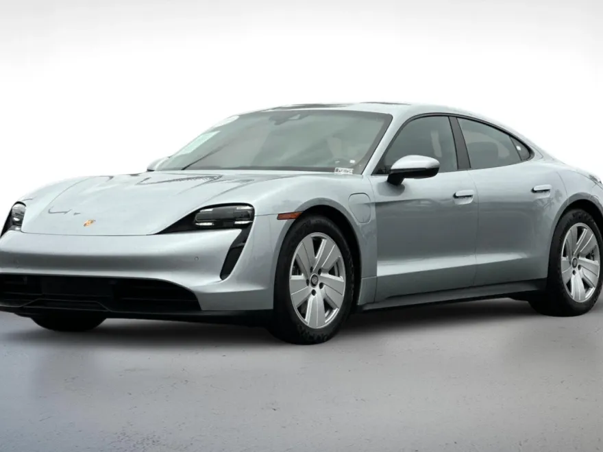 2022 Porsche Taycan photo 1