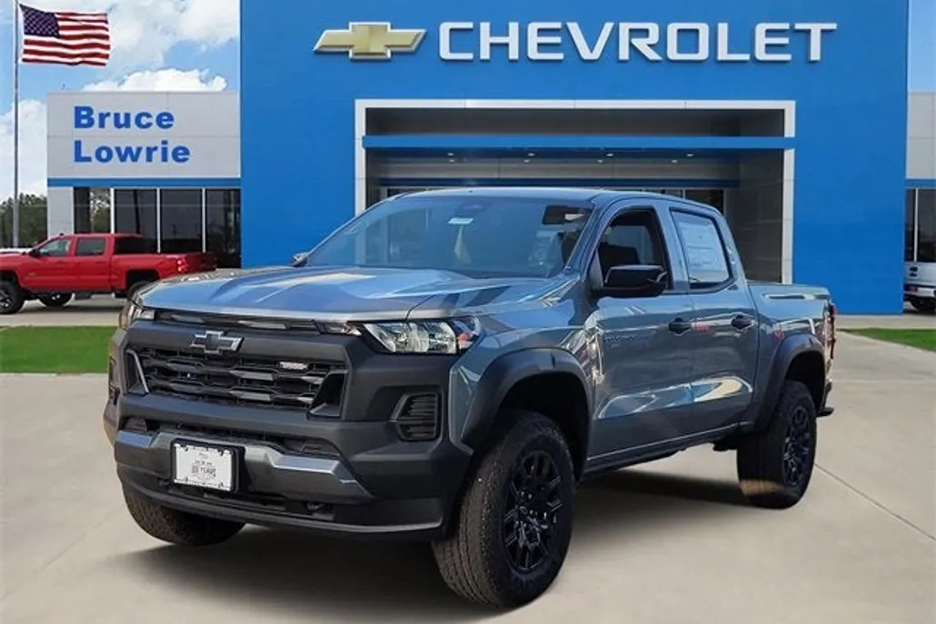 2026 Chevrolet Colorado Trail Boss photo 1