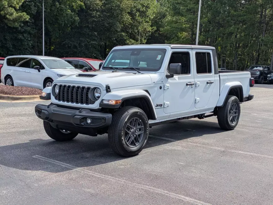2025 Jeep Gladiator Sport S photo 1