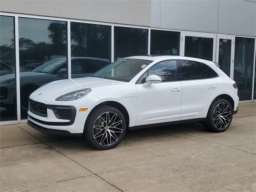 2025 Porsche Macan S photo 1