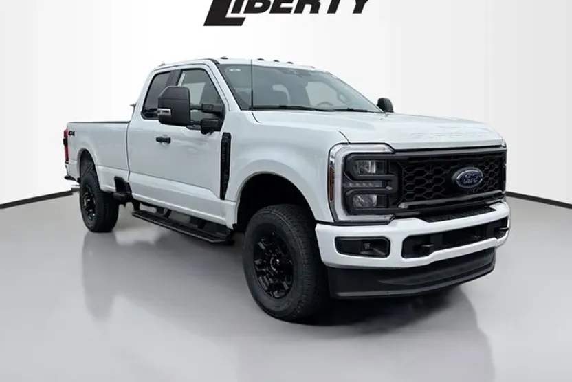 2025 Ford F-350 photo 1