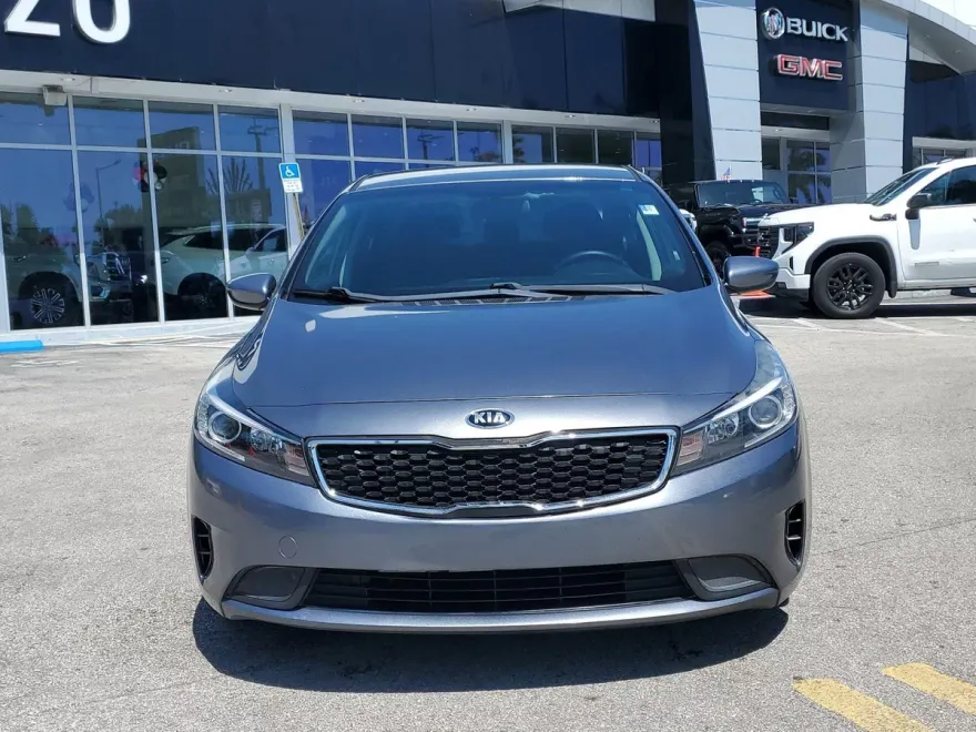 2018 Kia Forte S photo 1