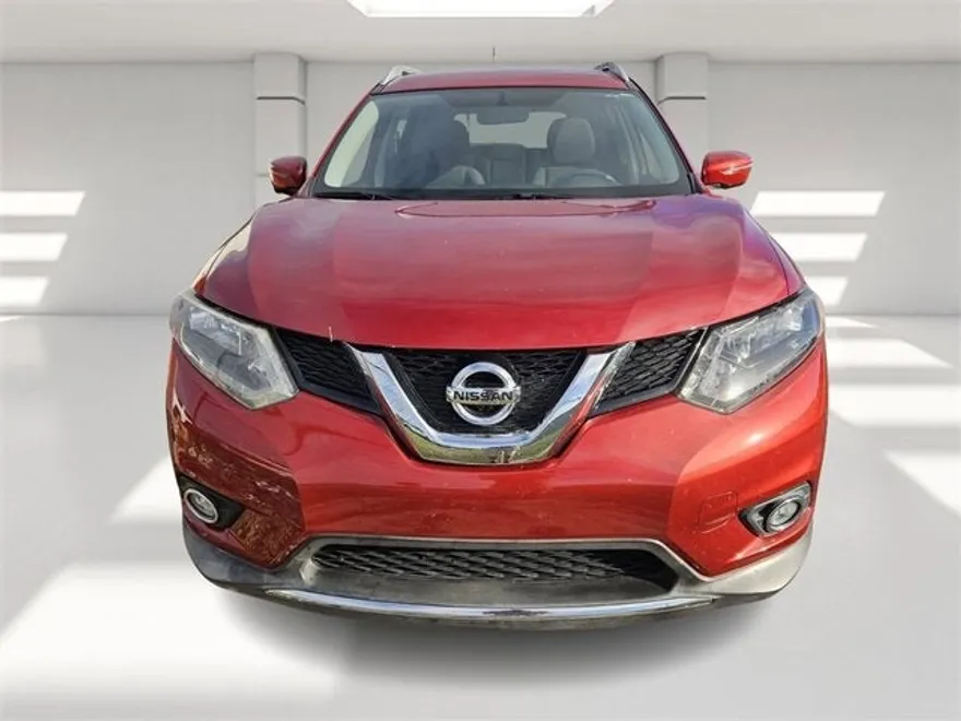 2016 Nissan Rogue SV photo 2