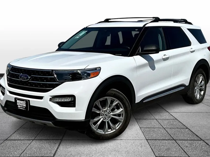2021 Ford Explorer XLT photo 1
