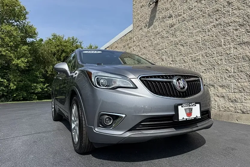 2019 Buick Envision Essence photo 1
