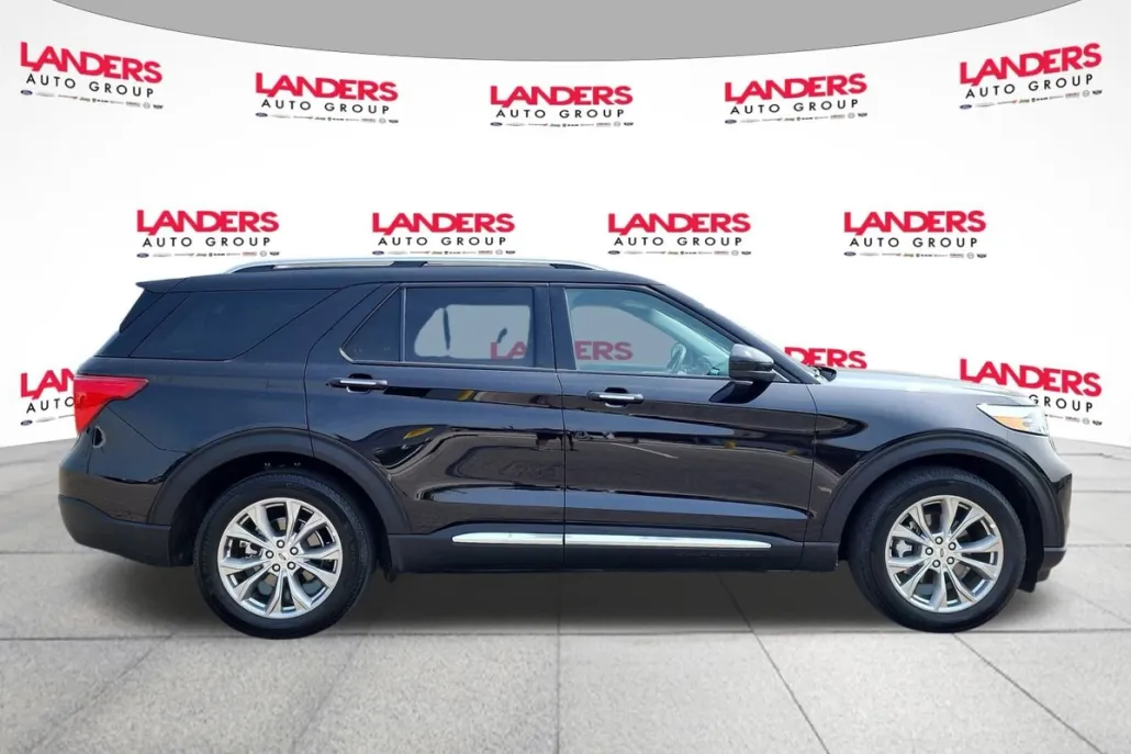 2024 Ford Explorer Limited photo 1