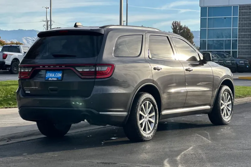 2017 Dodge Durango SXT photo 1