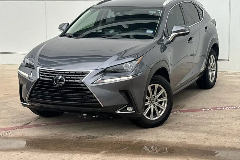 2021 Lexus NX 300h photo 1