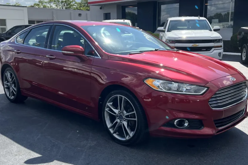 2014 Ford Fusion Titanium photo 1