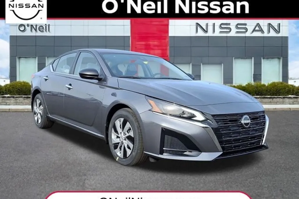 2025 Nissan Altima S photo 1
