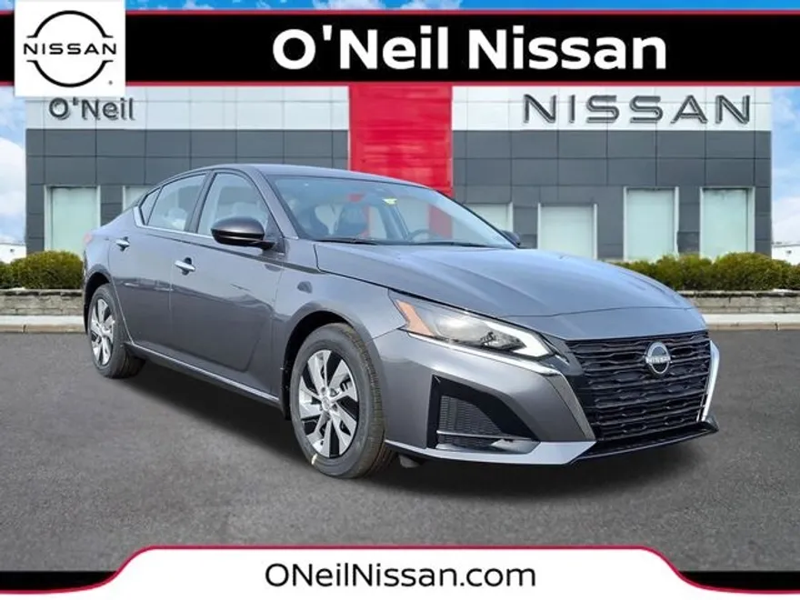 2025 Nissan Altima S photo 1