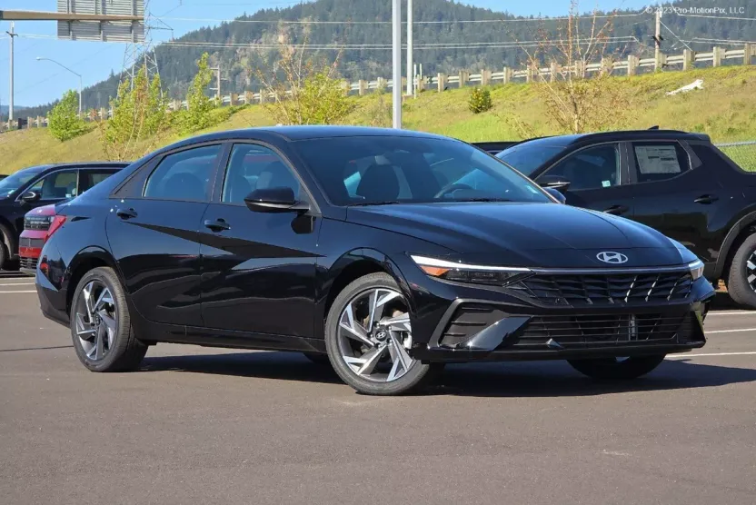 2025 Hyundai Elantra Hybrid SEL Sport photo 1