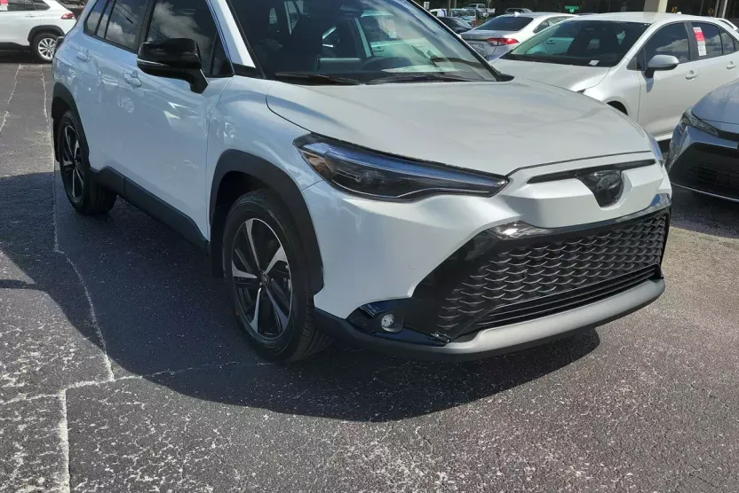 2025 Toyota Corolla Hybrid XSE photo 1