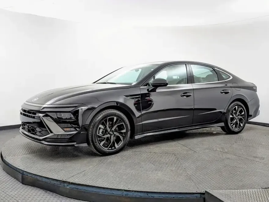 2025 Hyundai Sonata SEL photo 1