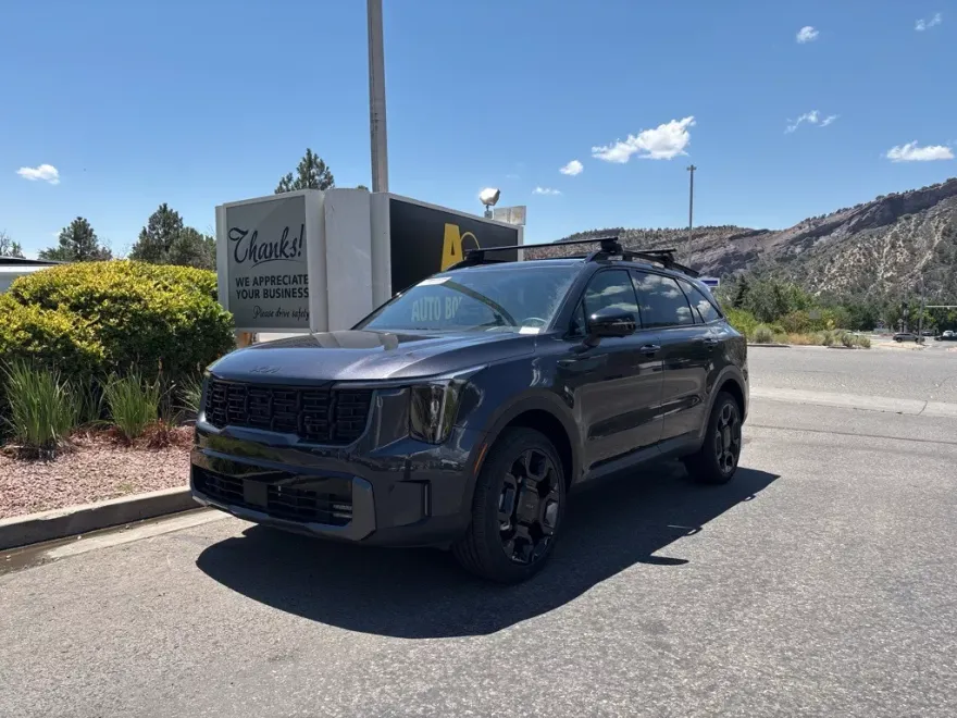 2025 Kia Sorento X-Line SX Prestige photo 1