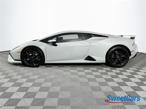 2023 Lamborghini Huracan Tecnica photo 4