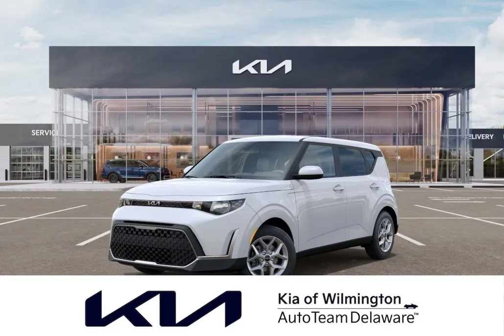 2025 Kia Soul LX photo 1