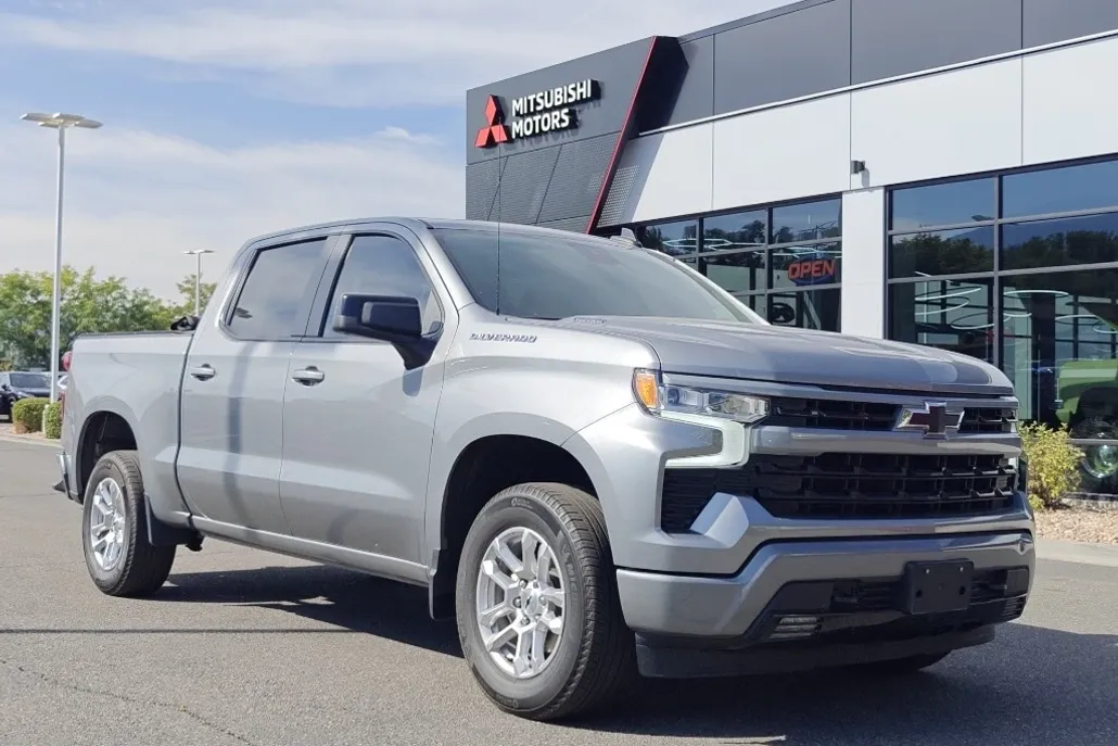 2024 Chevrolet Silverado 1500 RST photo 1