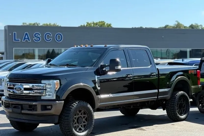 2017 Ford F-350 King Ranch photo 1