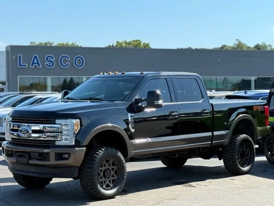 2017 Ford F-350 King Ranch photo 1