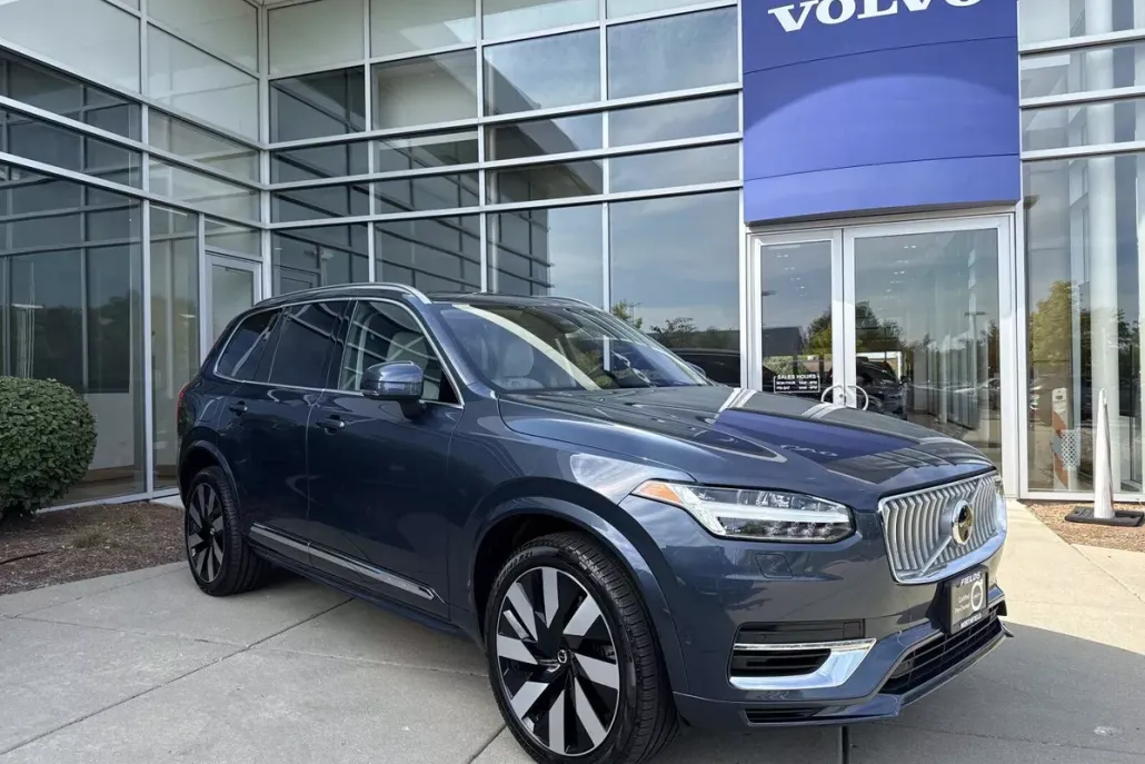 2023 Volvo XC90 Recharge Ultimate photo 1