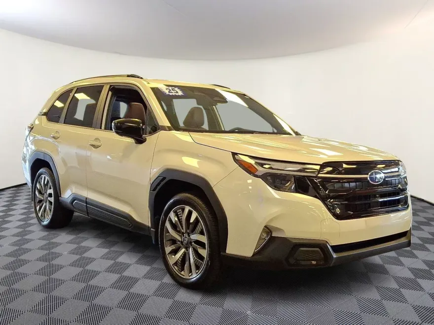 2025 Subaru Forester Touring photo 1