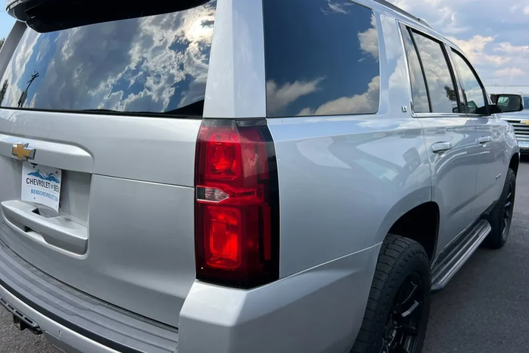 2019 Chevrolet Tahoe LT photo 1