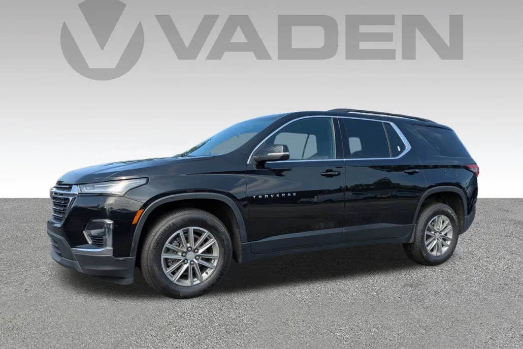 2022 Chevrolet Traverse Leather photo 1