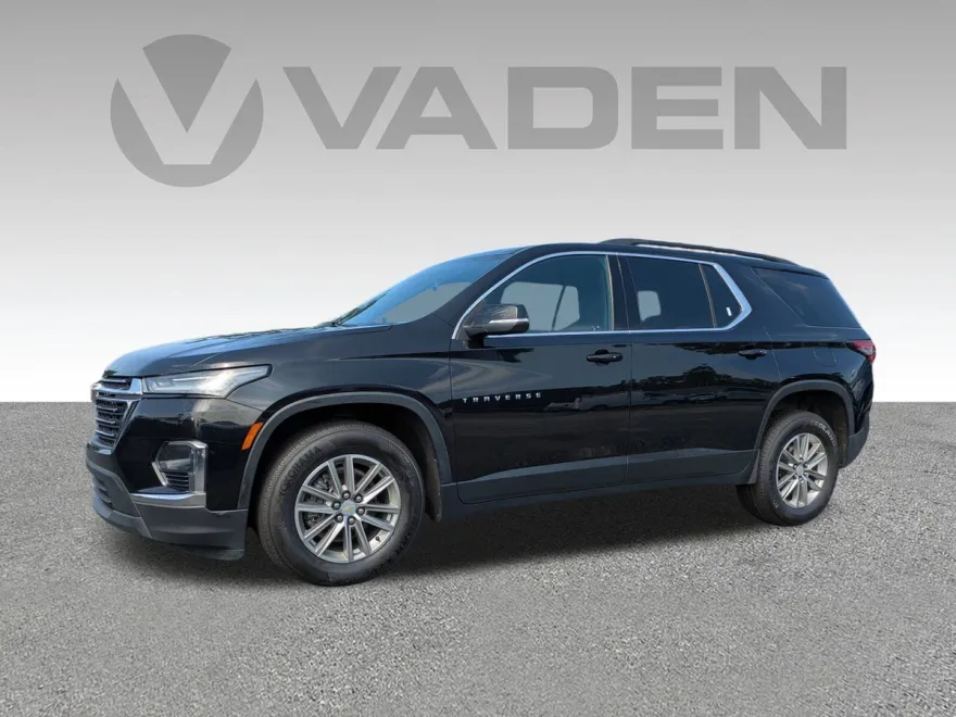 2022 Chevrolet Traverse Leather photo 1
