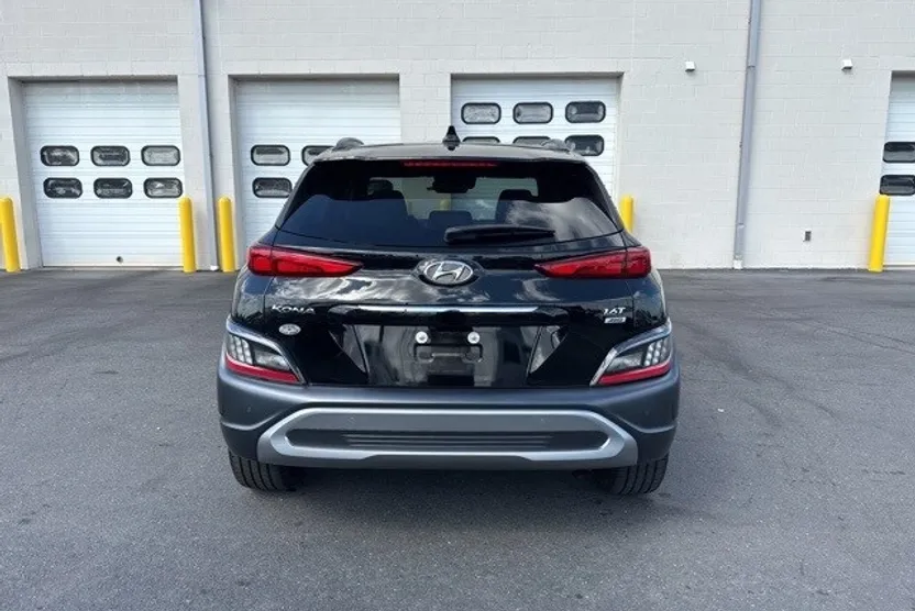2023 Hyundai Kona Limited photo 1