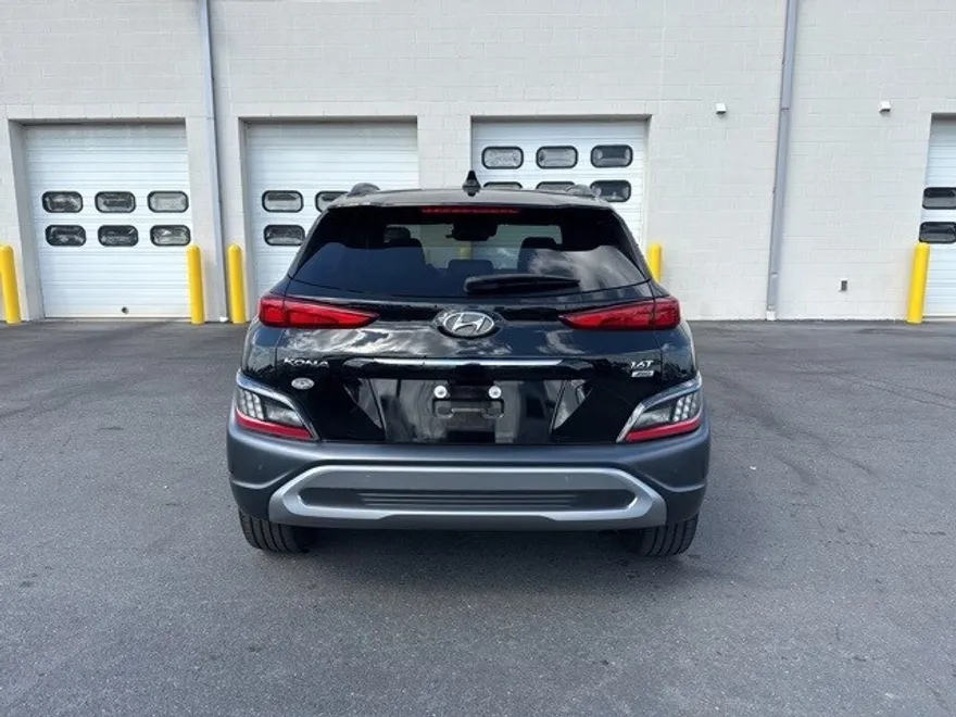 2023 Hyundai Kona Limited photo 1