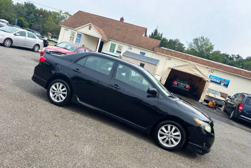 2009 Toyota Corolla S photo 1