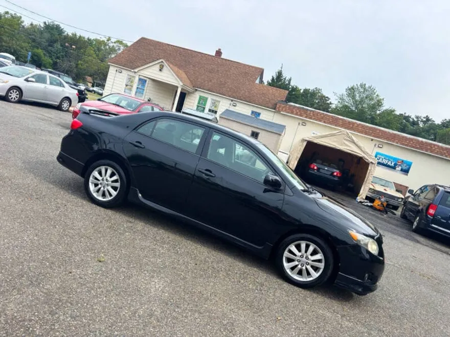 2009 Toyota Corolla S photo 1