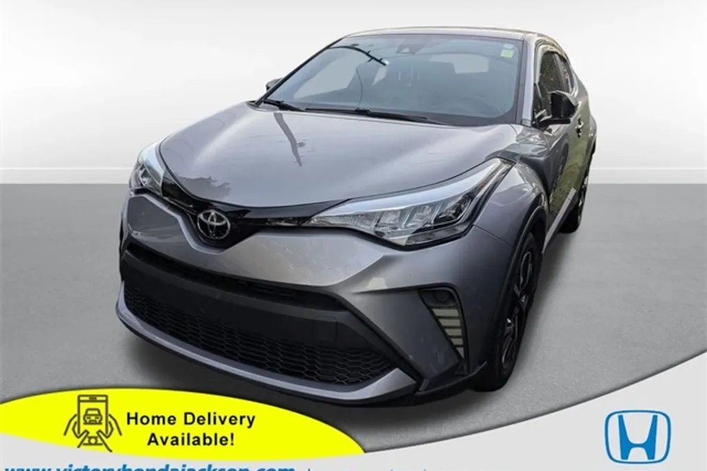 2020 Toyota C-HR LE photo 1