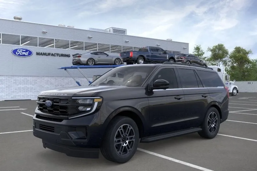 2025 Ford Expedition photo 1