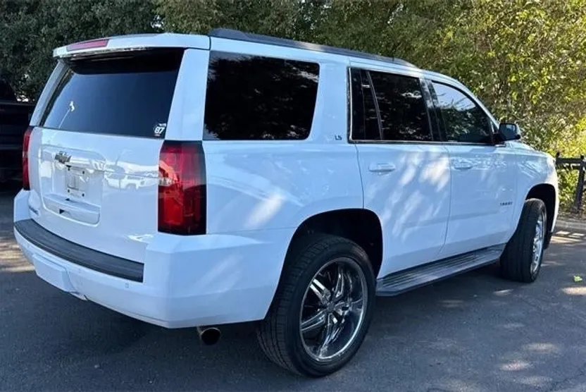 2016 Chevrolet Tahoe LS photo 1