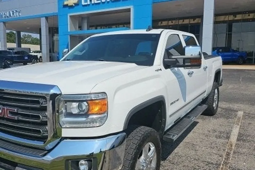 2017 Gmc Sierra 2500 HD SLT photo 1