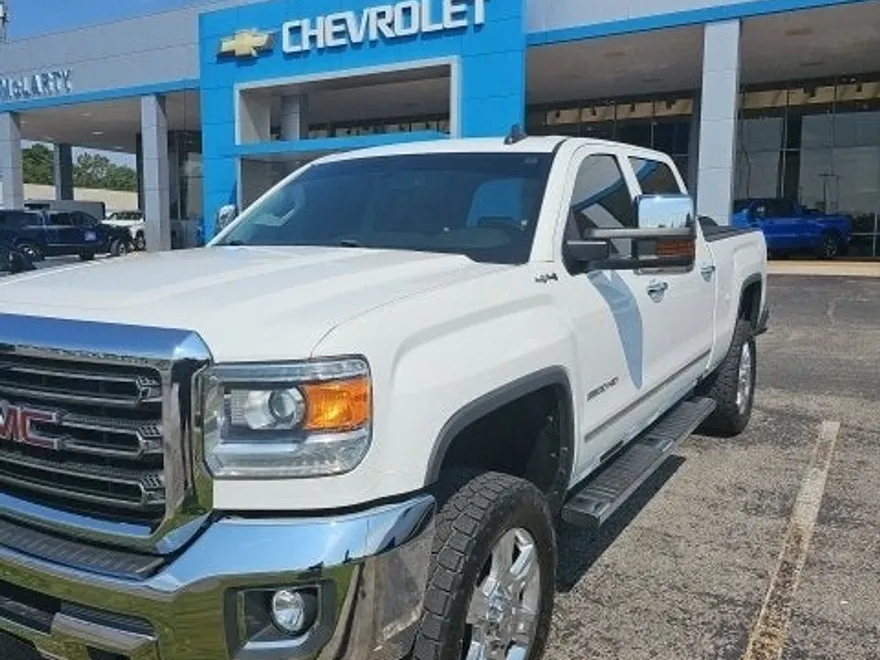 2017 Gmc Sierra 2500 HD SLT photo 1